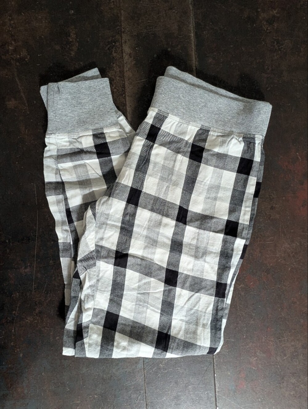 Victoria's Secret Gray and Black Plaid Jogger Pants